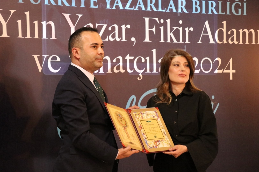 2024 Yılının Yazar, Fikir Adamı ve Sanatçıları Ödül Töreni galerisi resim 11