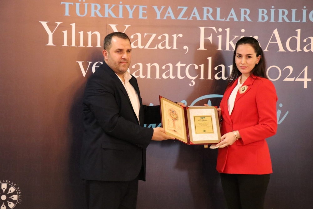 2024 Yılının Yazar, Fikir Adamı ve Sanatçıları Ödül Töreni galerisi resim 19