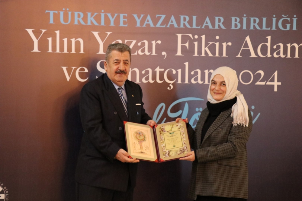 2024 Yılının Yazar, Fikir Adamı ve Sanatçıları Ödül Töreni galerisi resim 40
