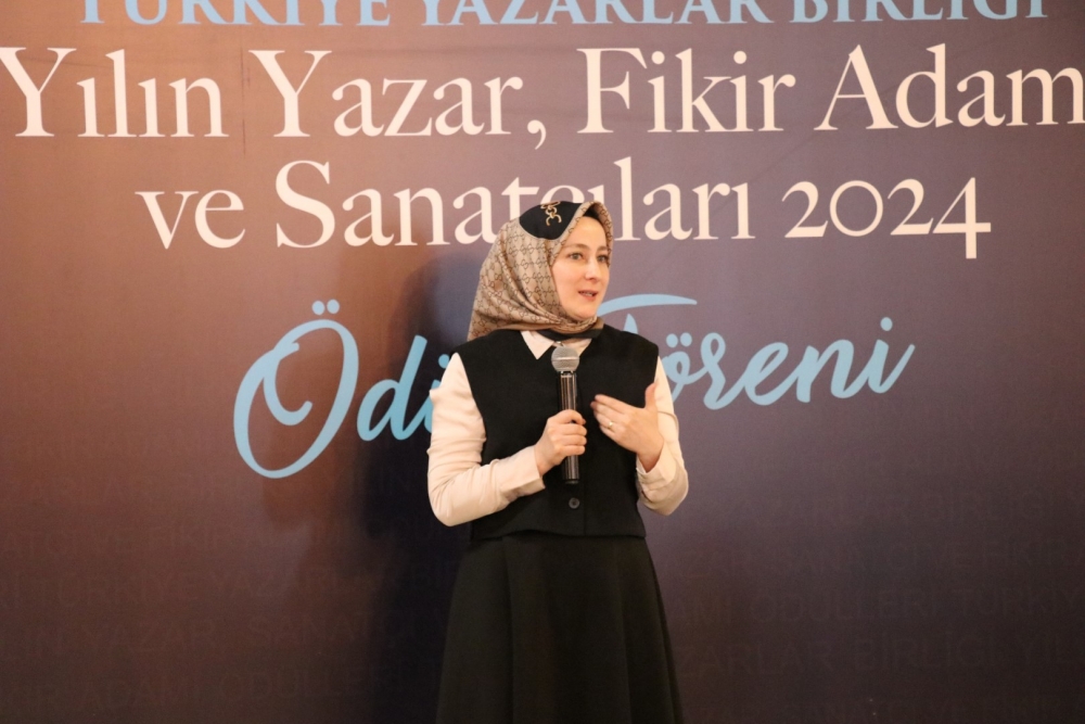 2024 Yılının Yazar, Fikir Adamı ve Sanatçıları Ödül Töreni galerisi resim 47