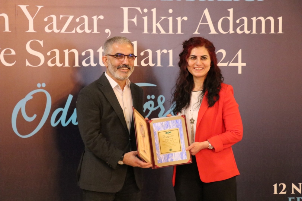 2024 Yılının Yazar, Fikir Adamı ve Sanatçıları Ödül Töreni galerisi resim 48