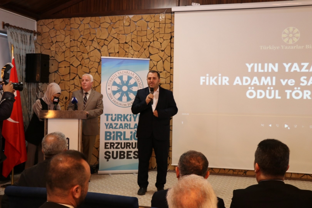 2024 Yılının Yazar, Fikir Adamı ve Sanatçıları Ödül Töreni galerisi resim 5