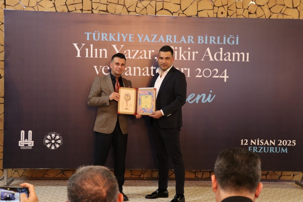 2024 Yılının Yazar, Fikir Adamı ve Sanatçıları Ödül Töreni galerisi resim 56