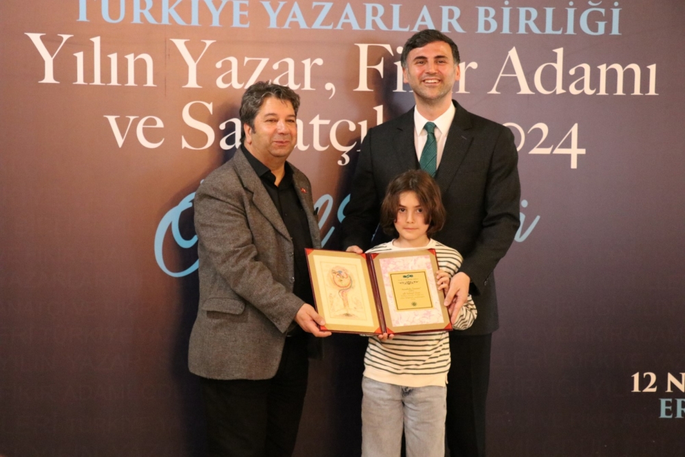 2024 Yılının Yazar, Fikir Adamı ve Sanatçıları Ödül Töreni galerisi resim 60