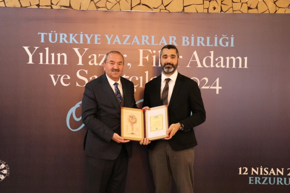 2024 Yılının Yazar, Fikir Adamı ve Sanatçıları Ödül Töreni galerisi resim 64