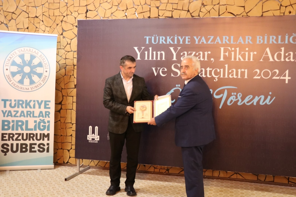 2024 Yılının Yazar, Fikir Adamı ve Sanatçıları Ödül Töreni galerisi resim 72
