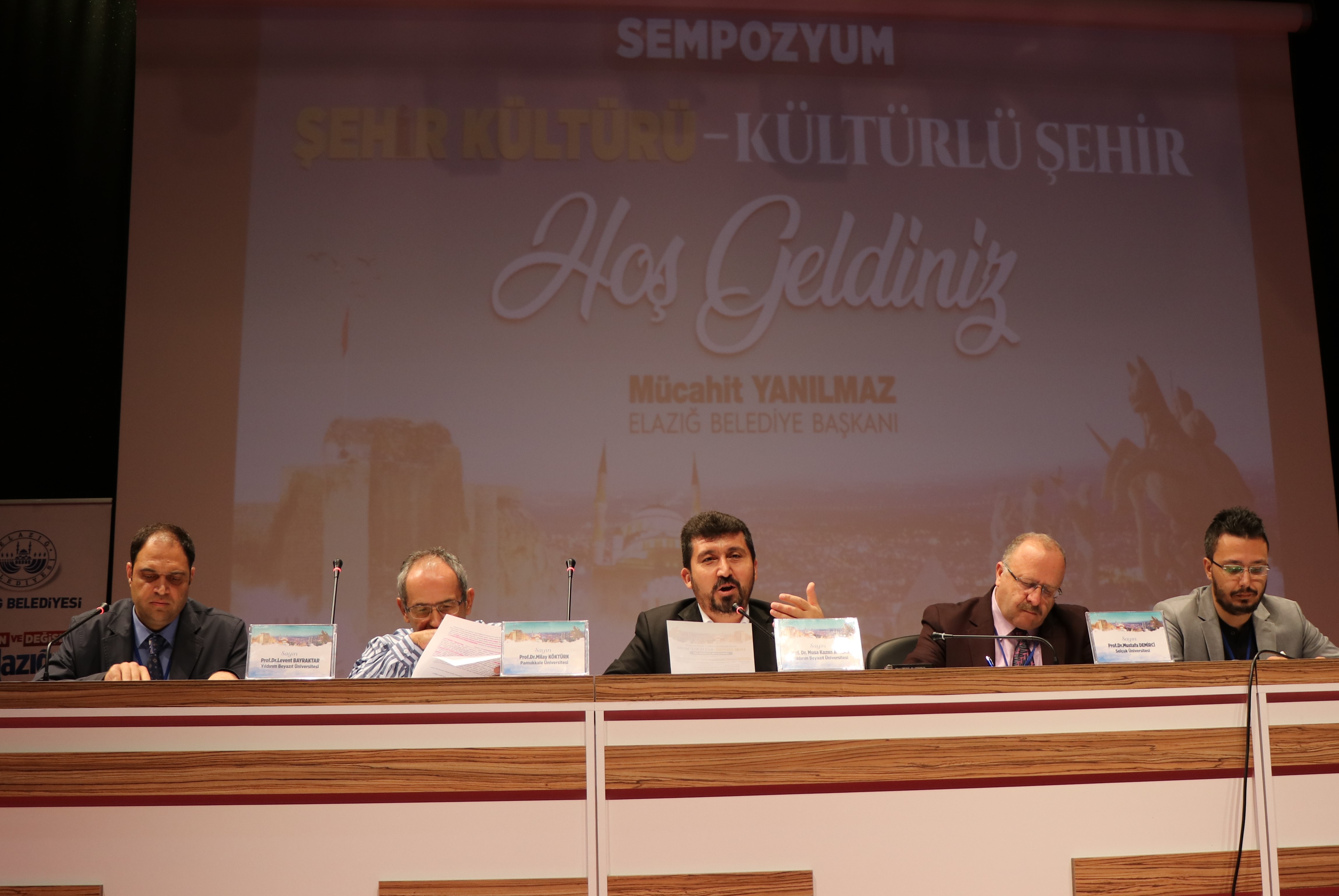 “Yerel yönetimlerde kültür belediyeciliği başlamalı”