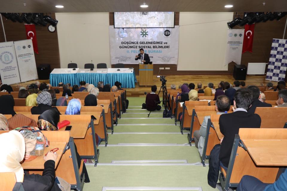 “Felsefe her bilim dalının içinde bulunmalıdır”
