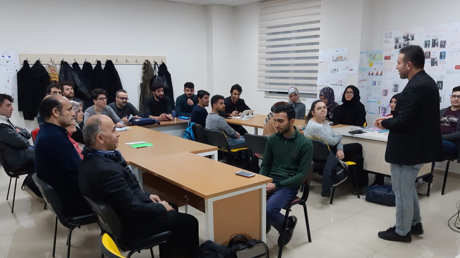 Batman’da Düşünce ve Yazarlık Atölyesi Açıldı