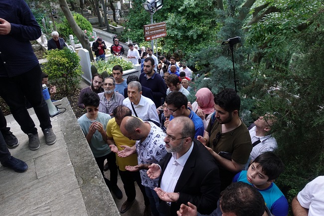 Necip Fazıl Kısakürek Kabri Başında Anıldı