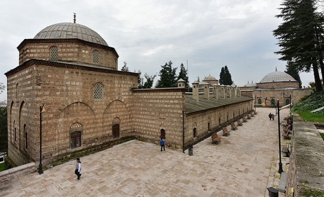 Bursa'da bir mahzun cami Yıldırım Camii