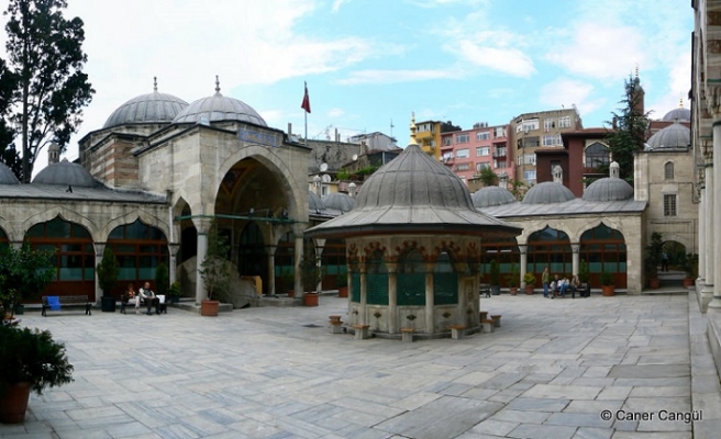 Namazgâhların en ihtişamlısı Kadırga'da
