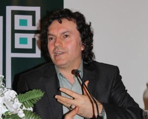 Prof. Dr. Hicabi Kırlangıç: Farsça Edebiyatı Bugüne Taşıyan Türklerdir!