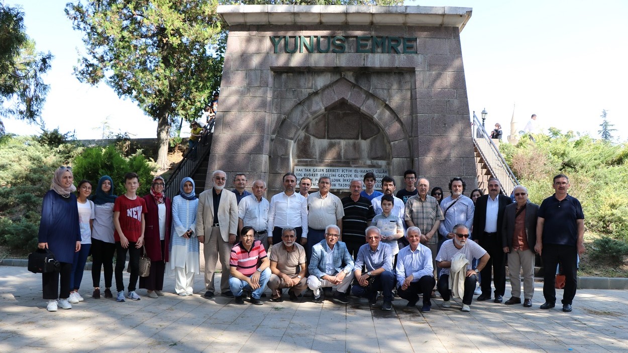 "Anadolu'da edebiyatımızın büyük kurucusu Yunus'dur"