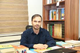 Osman Aktaş: Kelime Türetme Örneğinde Fars Dilbilimcilerin Arap Dilbiliminden Etkilenmesi
