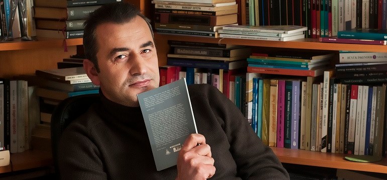 Şeref Bilsel, Edebiyattan Delilik Doğmayabilir Ama Delilikten Edebiyat Doğar