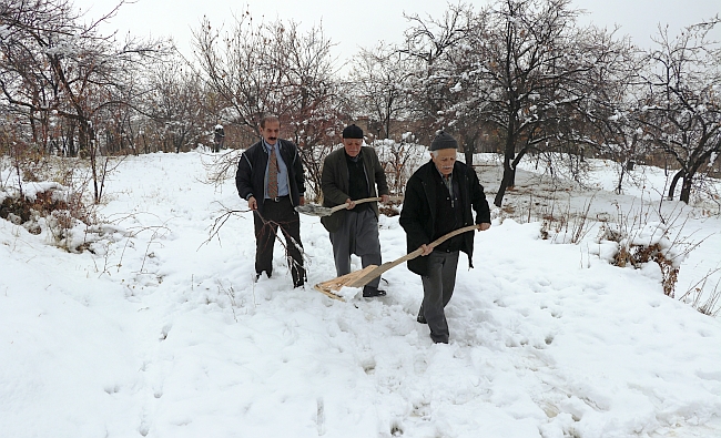 Kar Satıp, Buğday Alan Adamlar