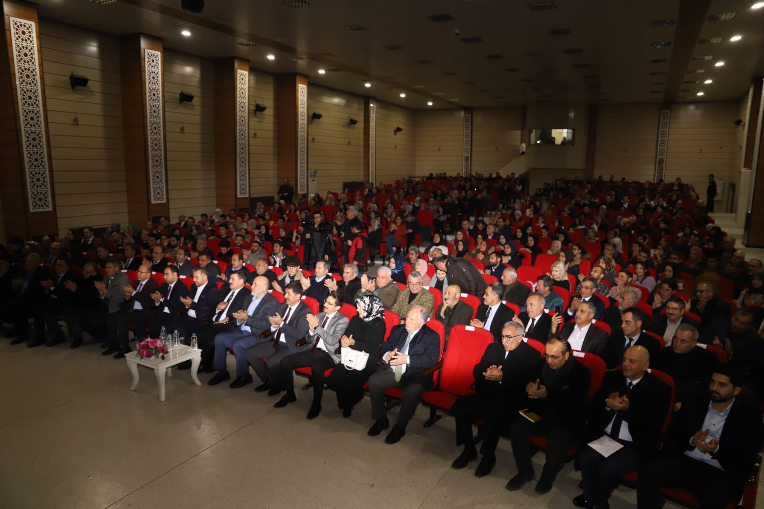 Erzincan'da "Bürokrat Kürsüsü Şiir Şöleni" programı düzenlendi