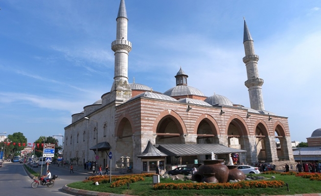 Edirne'de Eski Cami'nin verdiği huzur başka