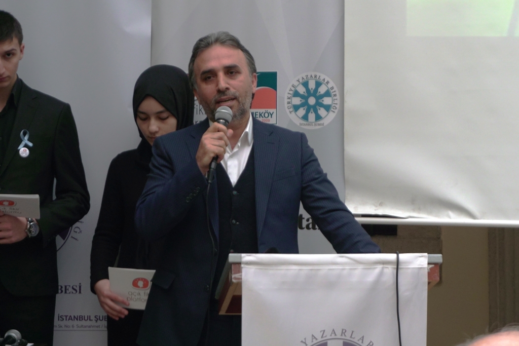 Şiirler Doğu Türkistan İçin Okundu