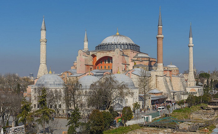 Ayasofya’nın ibadete açılması üzerine yakın ve uzak çevreden gelen sesler