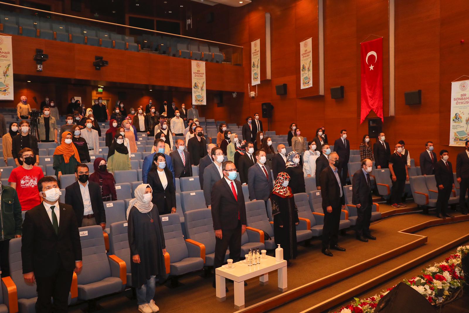 Gençlik ve Spor Bakanı Kasapoğlu, öykü yarışması ödül törenine katıldı