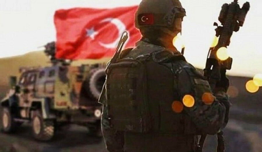 Ordu ve bayrakla nasıl barıştık?