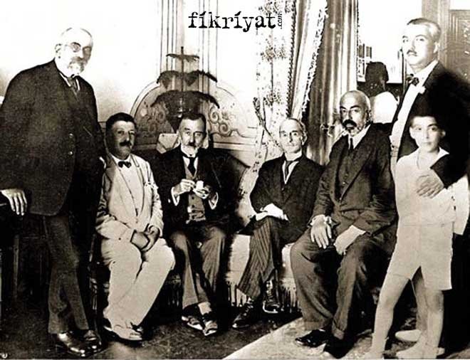 Mehmet Akif'in derslerinde işlediği şiirler