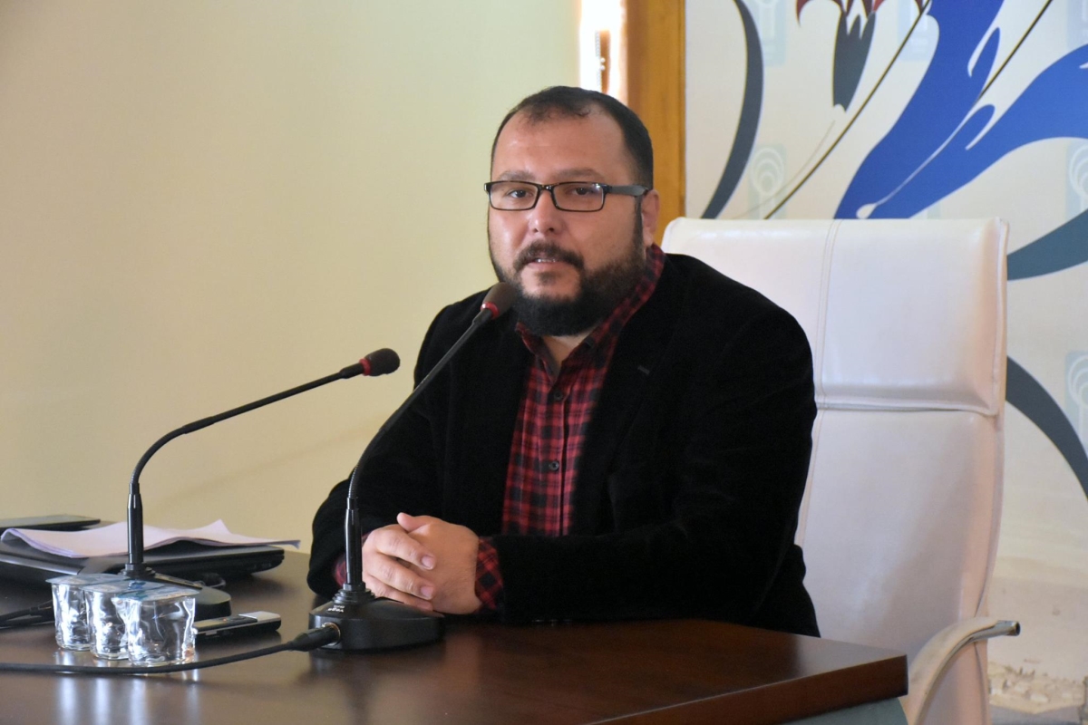 Doç. Dr. Akif Çarkçı: Sosyal medya uleması