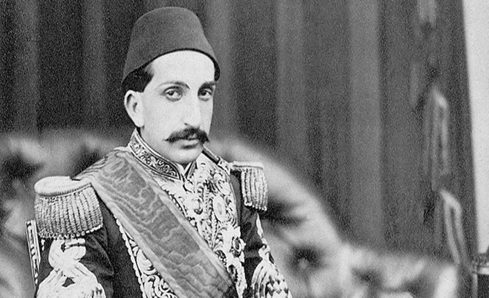 Bilinmezleriyle II. Abdülhamid'i anlatıyor