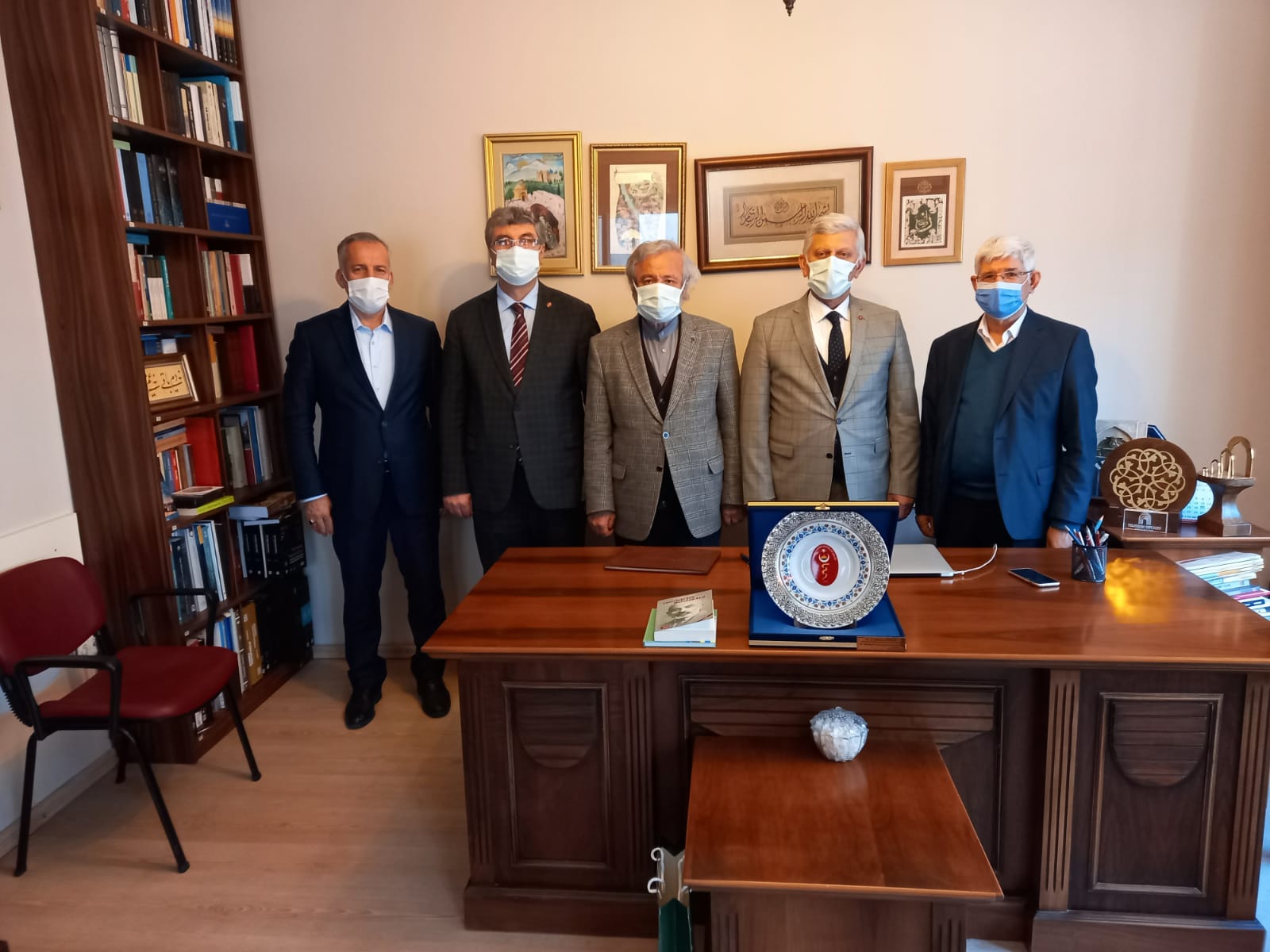 Türk Veteriner Hekimler Birliği (TVHB) Merkez Konseyi’nden, Türkiye Yazarlar Birliği’ni ziyaret.