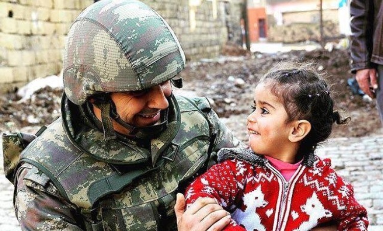 Kınalı Zehra