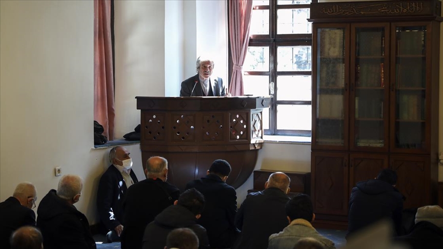 Yazar Mehmet Doğan, Taceddin Sultan Camisi'nde İstiklal Marşı'nın yazılış sürecini anlattı