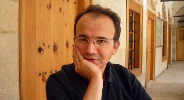 Sokaktaki, yer altındaki edebiyatın takipçisi