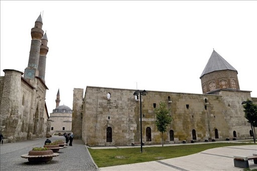 Sivas’ta Selçuklu rüzgârları
