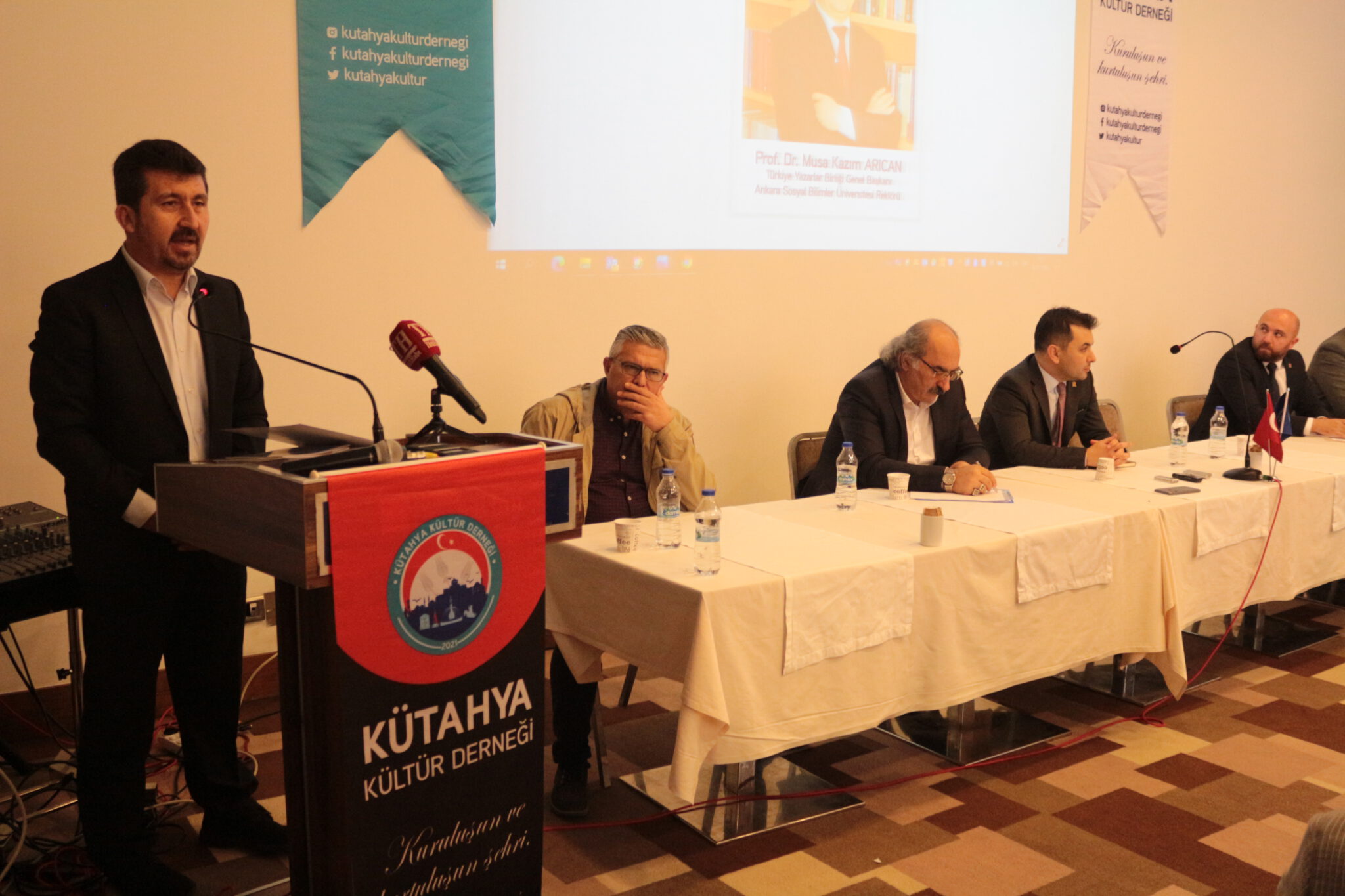 Modern Devletler Güçlü STK’lar ile Yönetilir