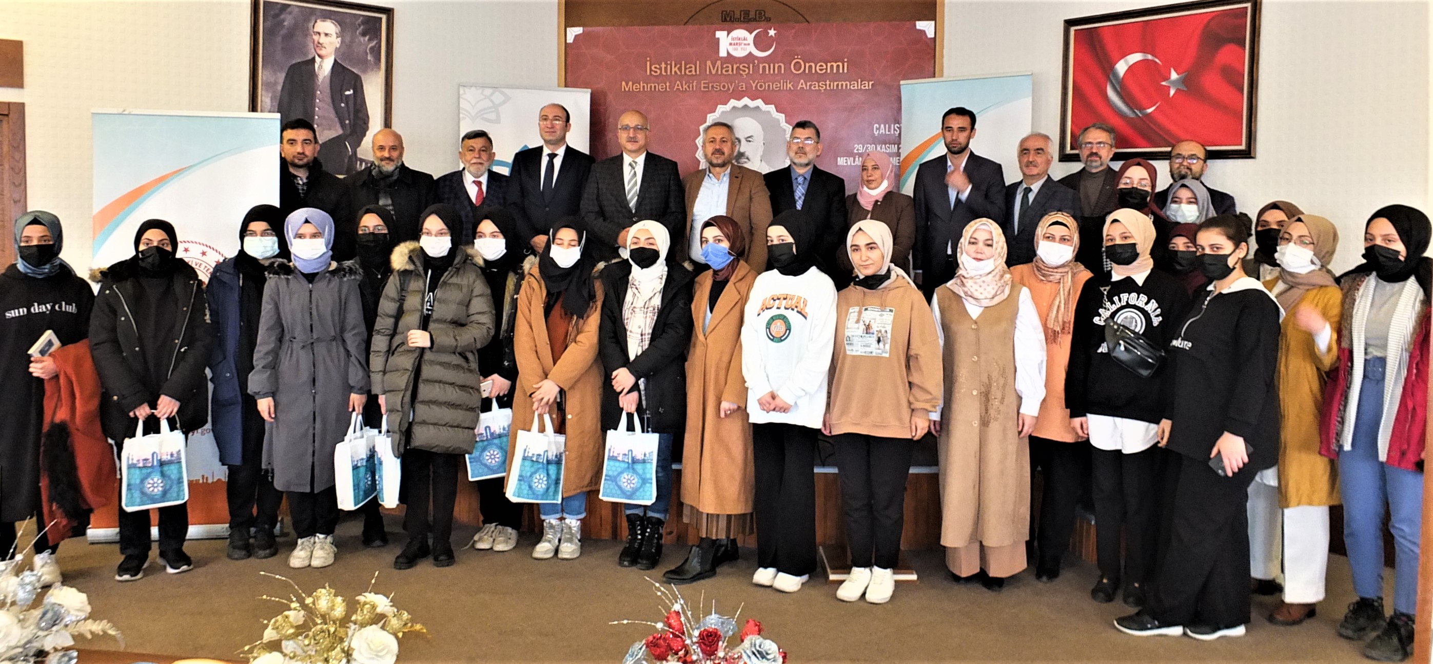 İstiklal Marşı’nın Önemi ve Mehmet Akif Ersoy’a Yönelik Araştırmalar Çalıştayı Başladı