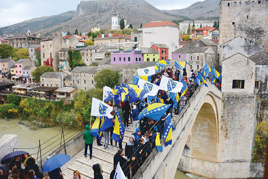 Bosna Hersek zorlu bir dönemeçte