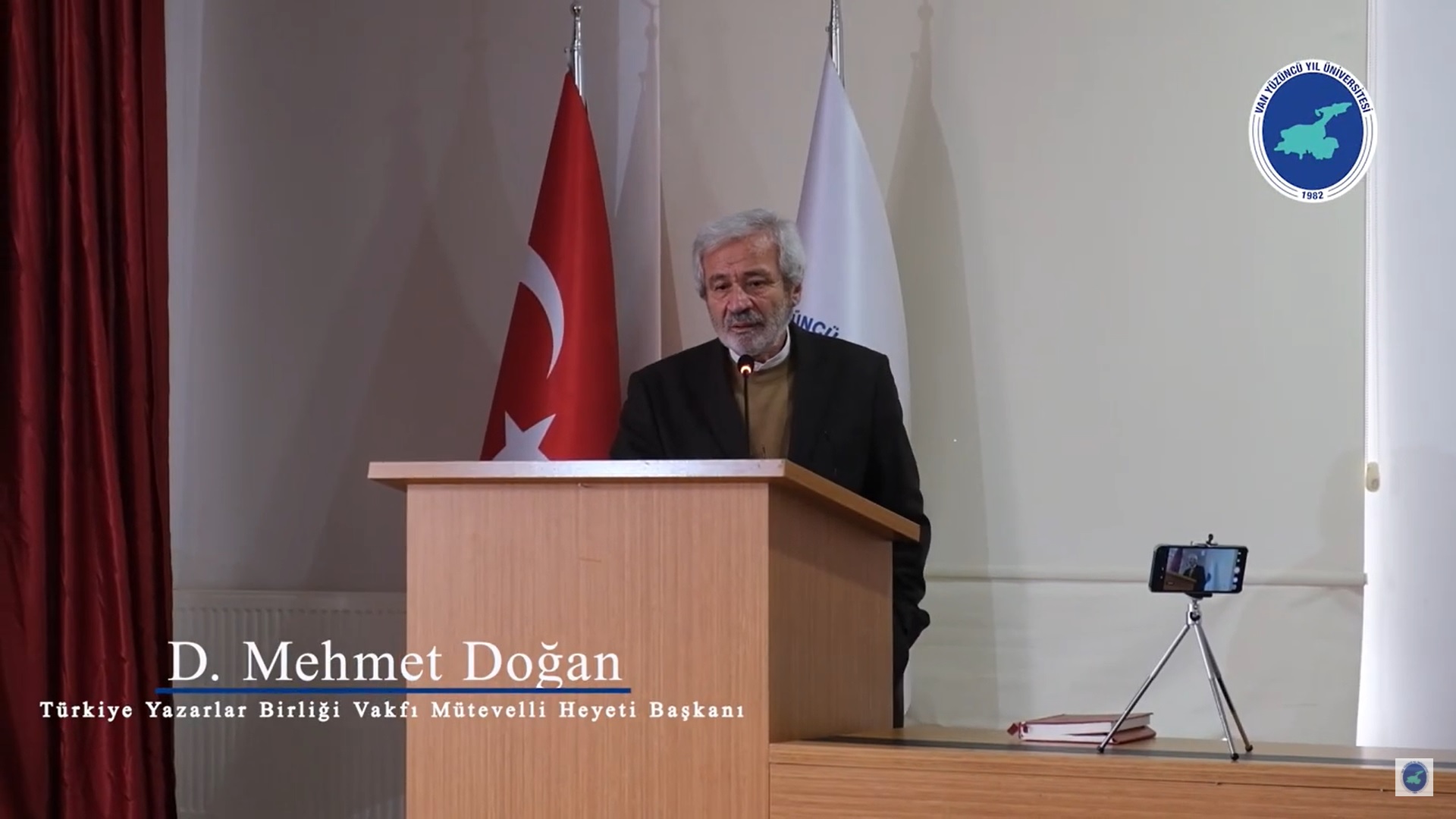 Van Yüzüncü Yıl Üniversitesi Yazar Mehmet Doğan'ı Ağırladı