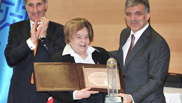 Hitit alfabesini çözen Prof. Dr. Halet Çambel vefat etti