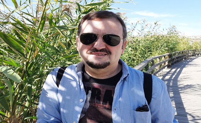Ahmet Yıldız: "Dijital yayıncılık, gerçek eleştirmenlerin imdadına yetişen müthiş bir olanak oldu."