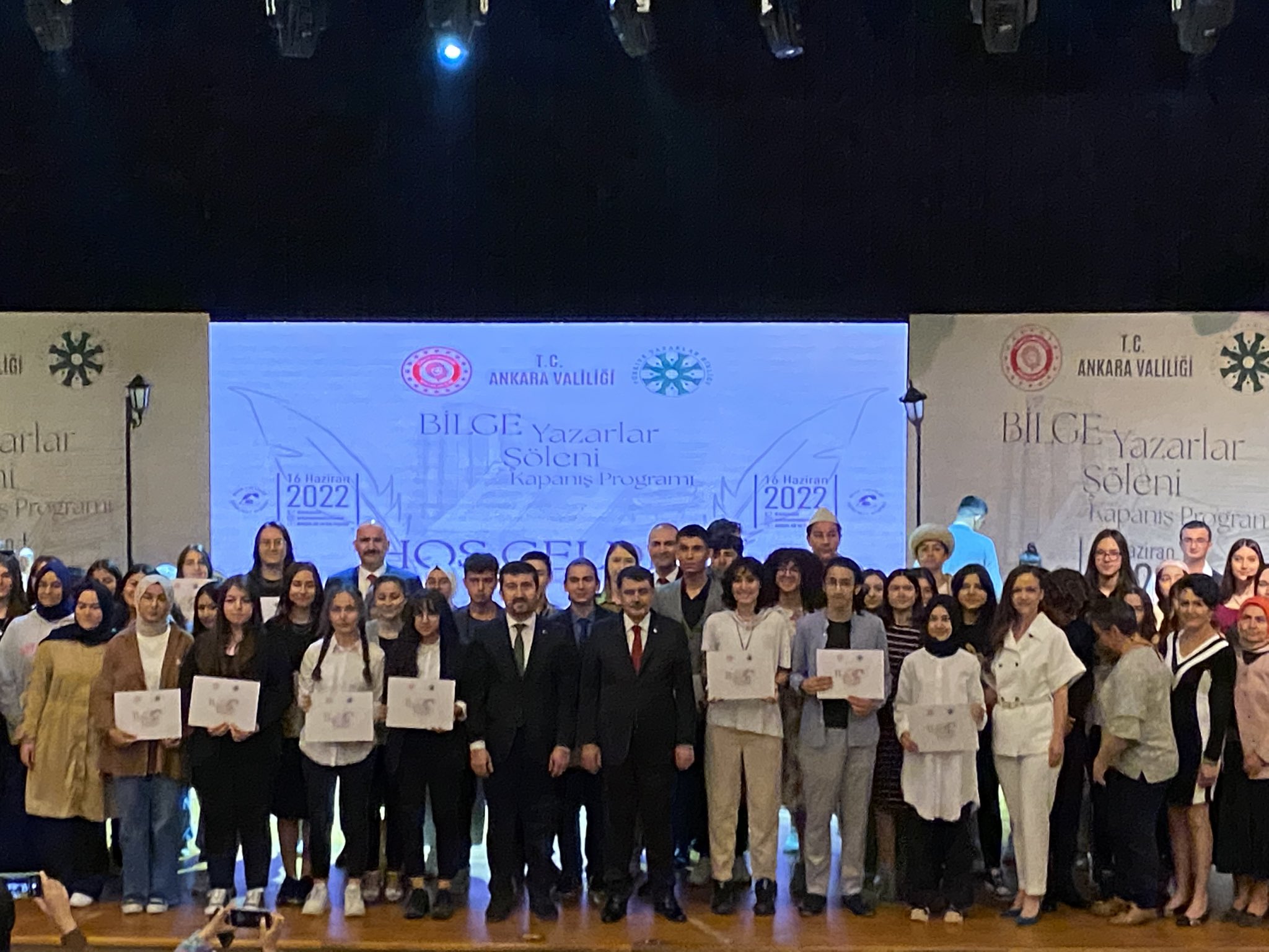 “Geleceğin yazarları sertifikalarını aldı”