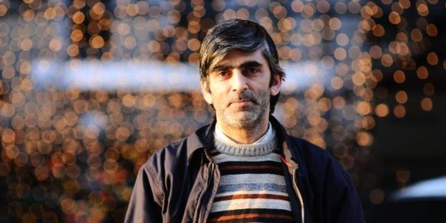 Tenekeci'nin pergelinin bir ayağı hep insanda