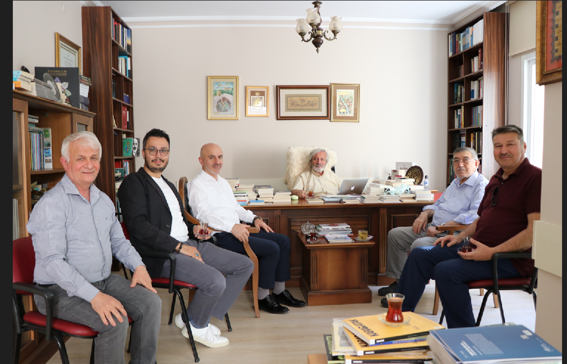 D. Mehmet Doğan: Edebiyat felsefenin yanında