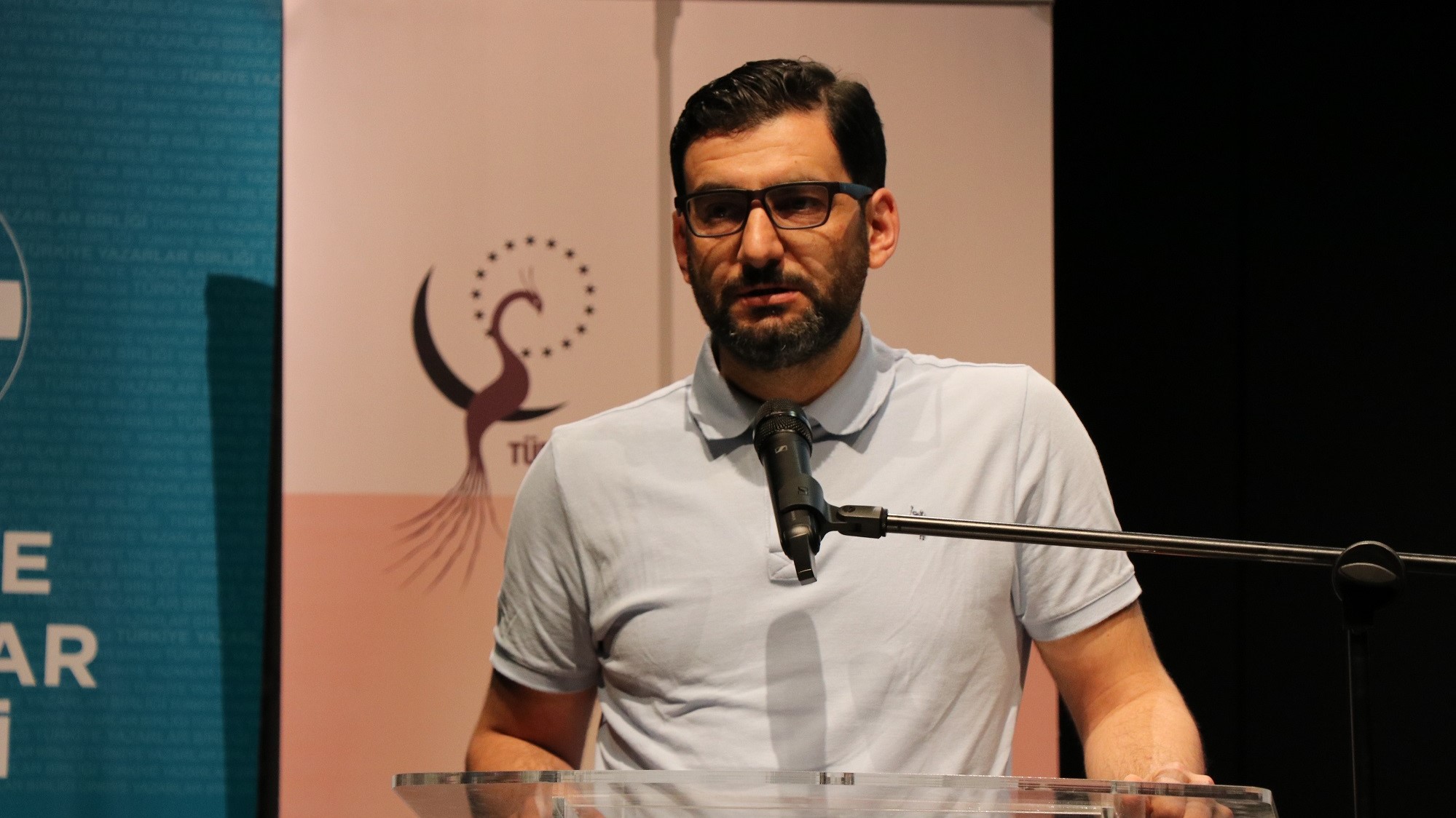 Bilal Can: Şiir ve Dijital Mecra