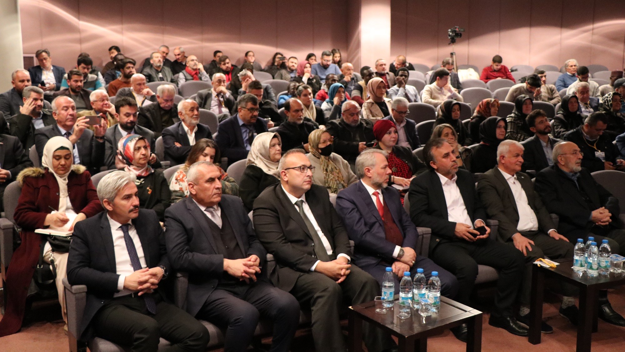“Tarihi Yaşatmak Şehri Yaşatmak Bilgi Şöleni” Kayseri’de devam ediyor