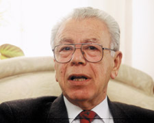 Mahir Kaynak'tan: Tarihi hesaplaşma