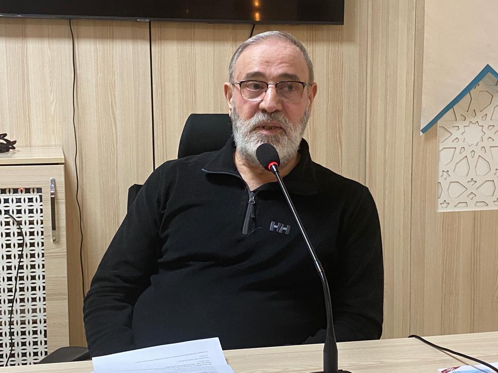 Prof. Dr. Faruk Gürbüz Türkiye Yazarlar Birliği Erzincan Şubesinde konuştu: "Kitaptan çok İnsanı okuyun"