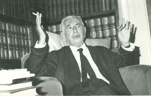 Hayatı başlı başına bir mücadele ve öğüt idi