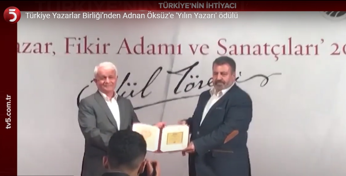 Türkiye Yazarlar Birliği’nden Adnan Öksüz'e 'Yılın Yazarı' ödülü